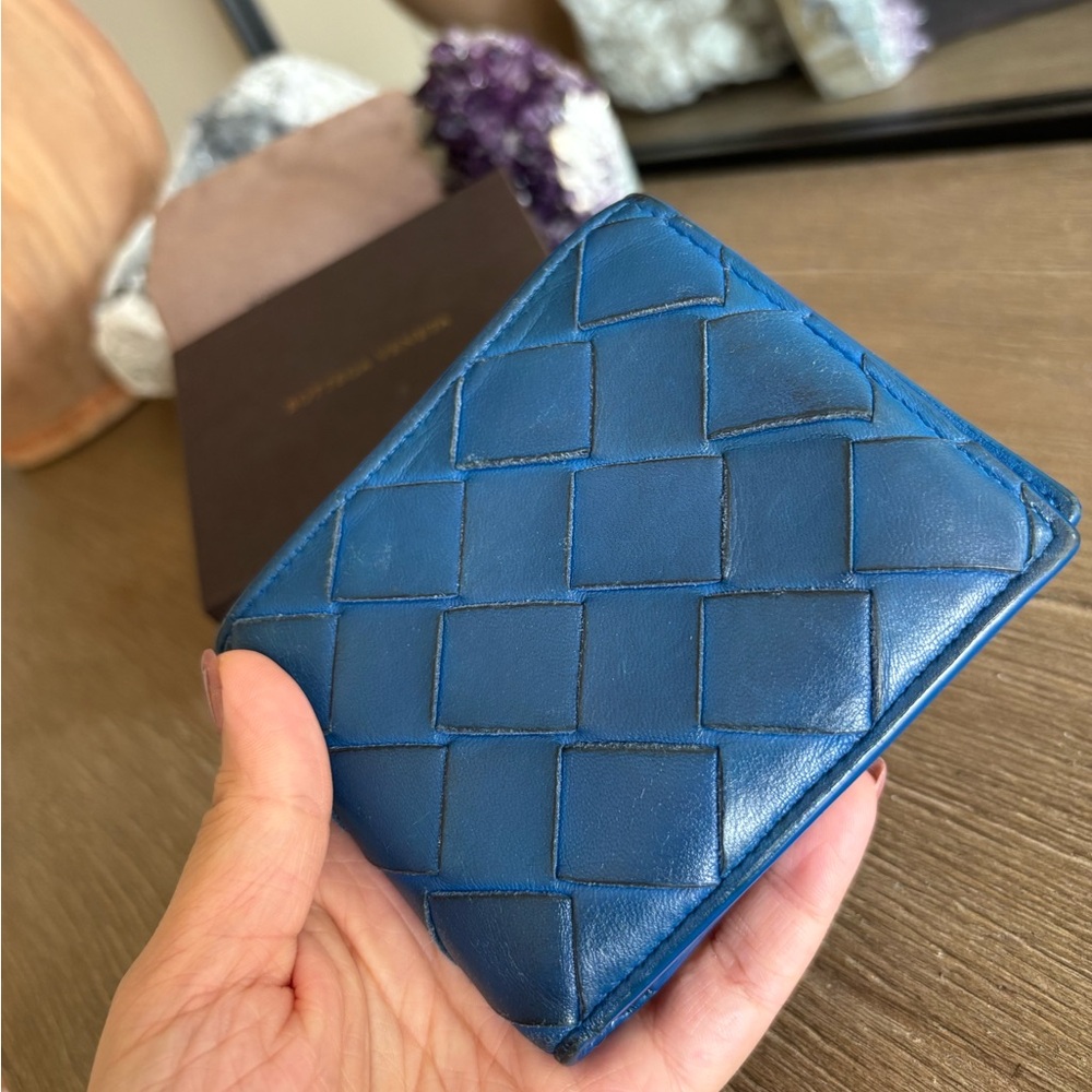 Bottega Veneta Blue Intrecciato Leather Wallet - Picture 5 of 12